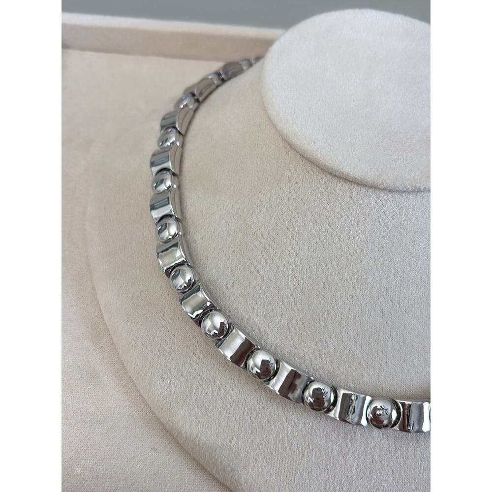 D’Orlan Elegant Silver-Tone Sculpted Link Necklace - Women Jewelry - Picture 2 of 3